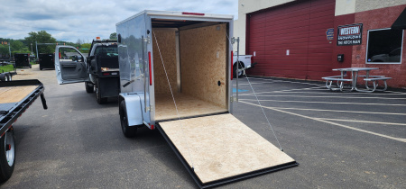 New 5 x 8 LOOK ST DLX Cargo 3k