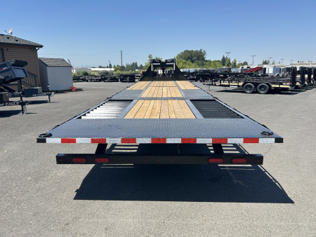 New 2025 Sure-Trac 8.5x32 Gooseneck Deckover Trailer w/ Hyd. Beavertail 25.9K GVWR