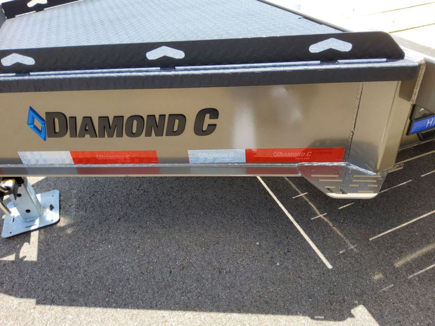New (S1303430) 2025 Diamond C HXD