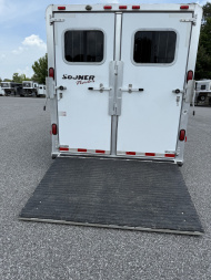 Used 2001 Sooner 7307 Horse Trailer