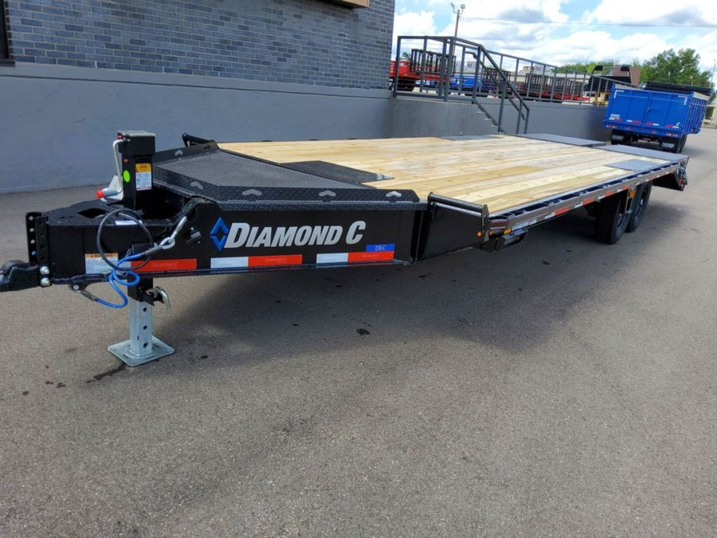 New (S1301410) 2025 Diamond C DEC