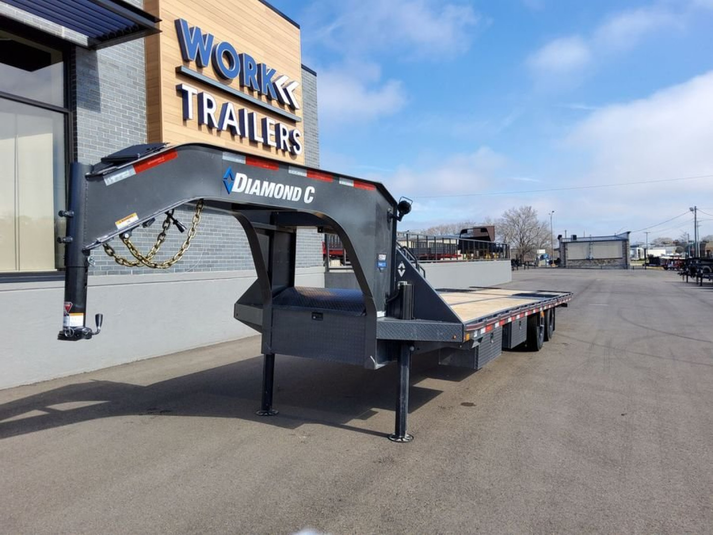 Used (S1295286A) 2025 Diamond C FMAX