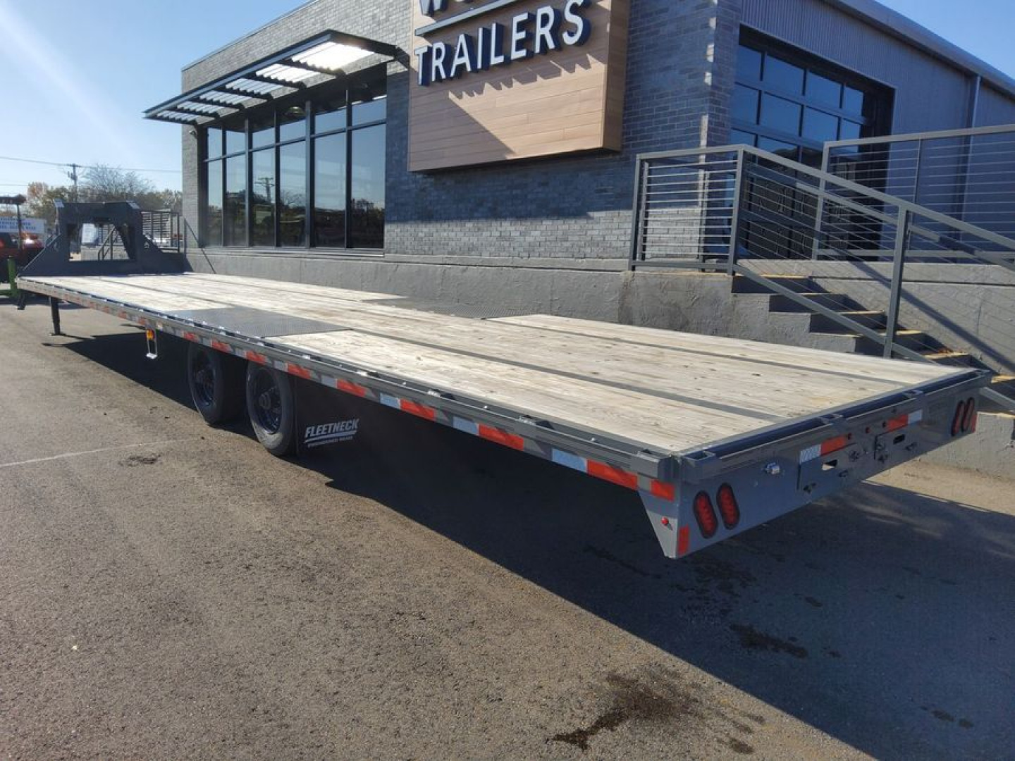 Used (R1278621) 2024 Diamond C FMAX