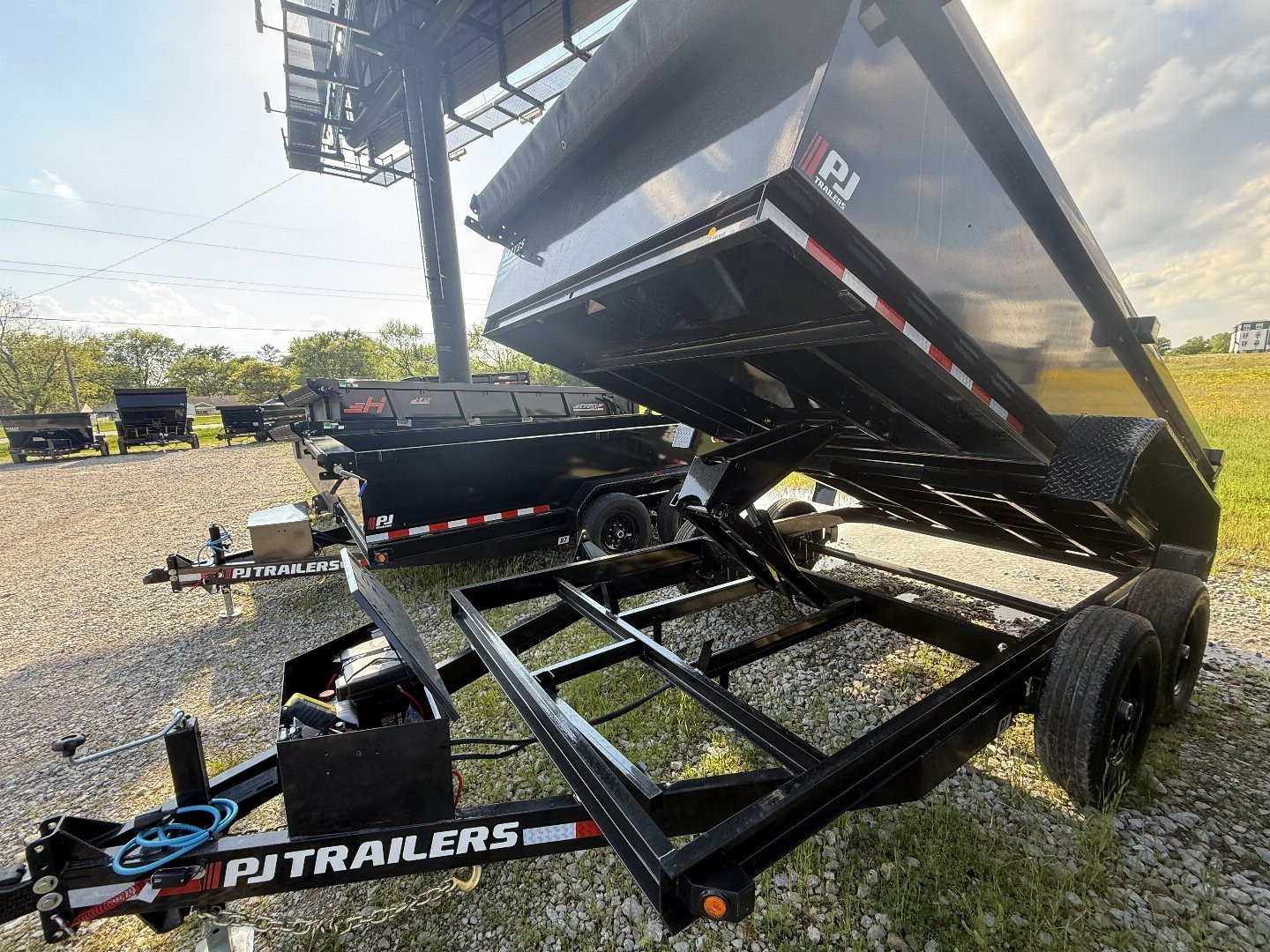 New 2026 PJ Trailers D7142 Dump Trailer 83X14 TA 24" SIDES (GVW:14000) BLACK
