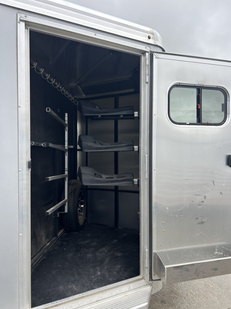 Used 2022 Logan Coach 3 Horse Trailer