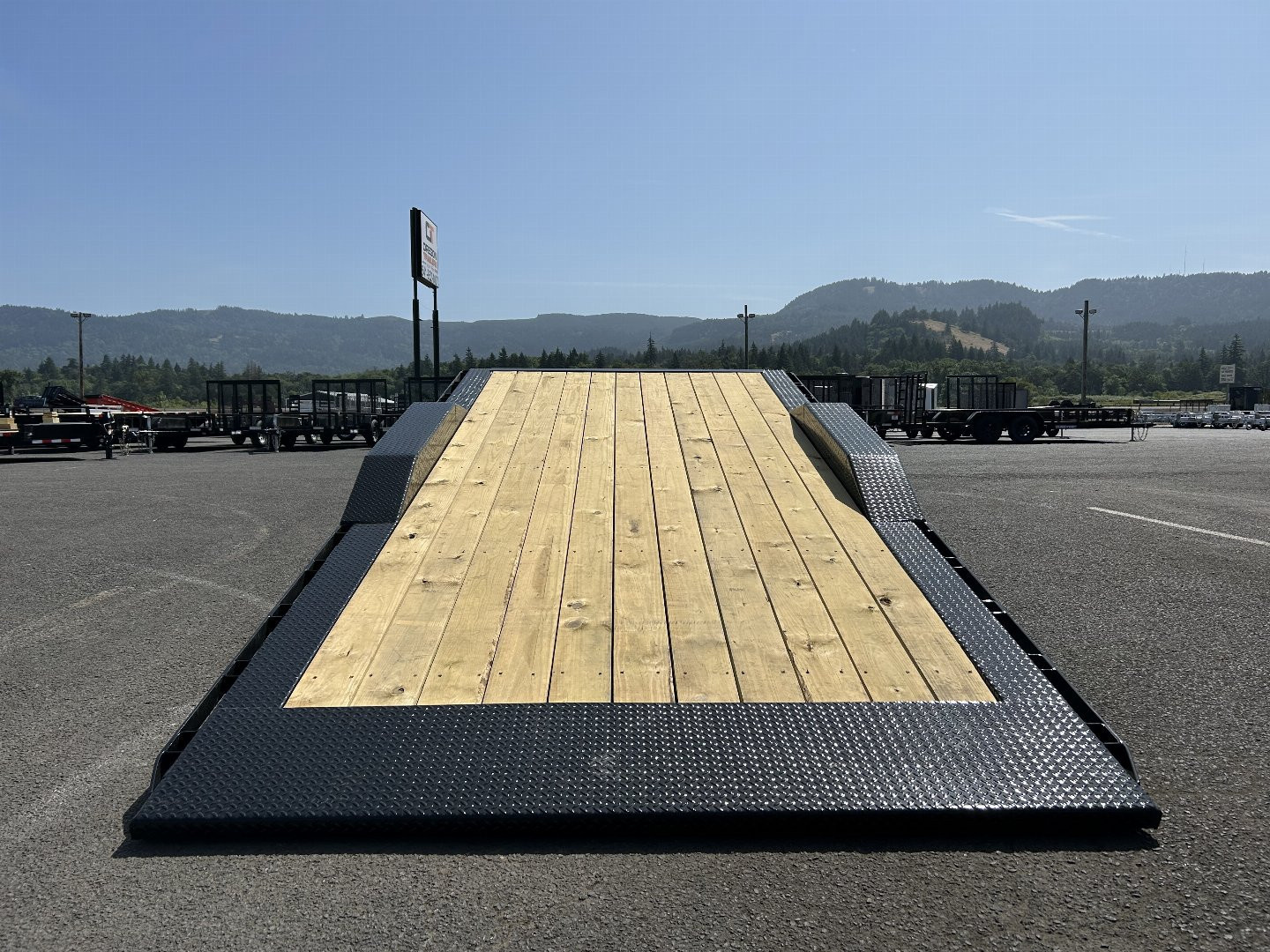 New 2025 Midsota 8.5x22 Split Tilt Equipment Trailer 17.6K GVWR