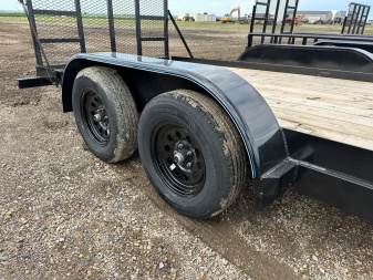 New 2025 Top Hat 18x83 CH Car Hauler