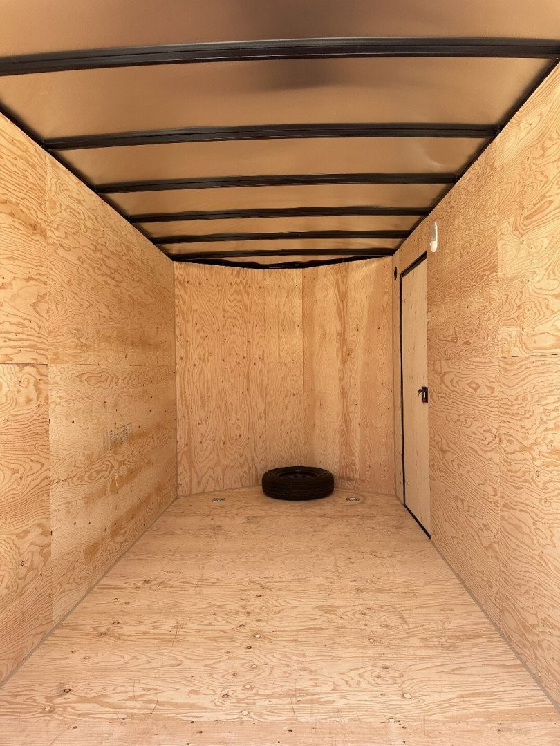 New 2026 Southland Trailers LCHT35-716V-86 R Cargo / Enclosed Trailer