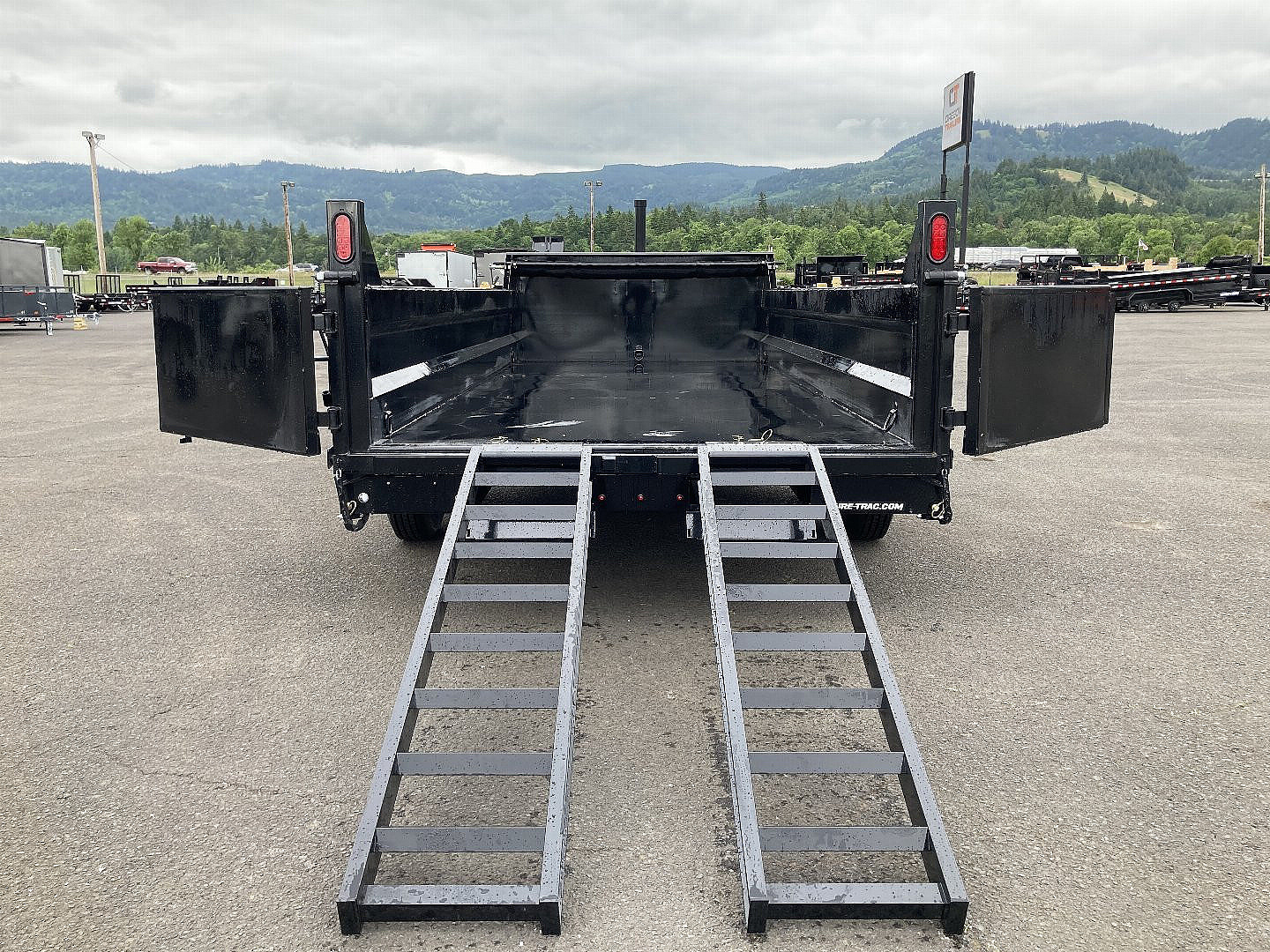 New 2025 Sure-Trac 7x16 Pro-series Telescopic Dump 17.6K GVWR