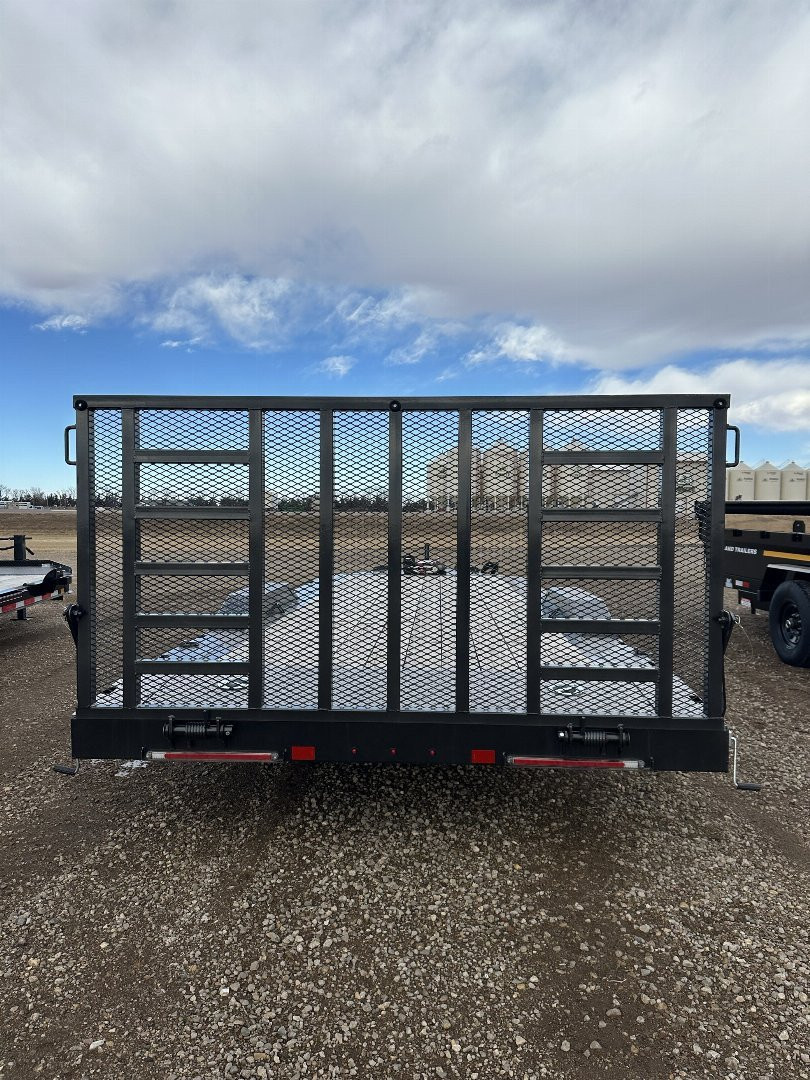 New 2024 Diamond C Trailers GTF206 Car Hauler