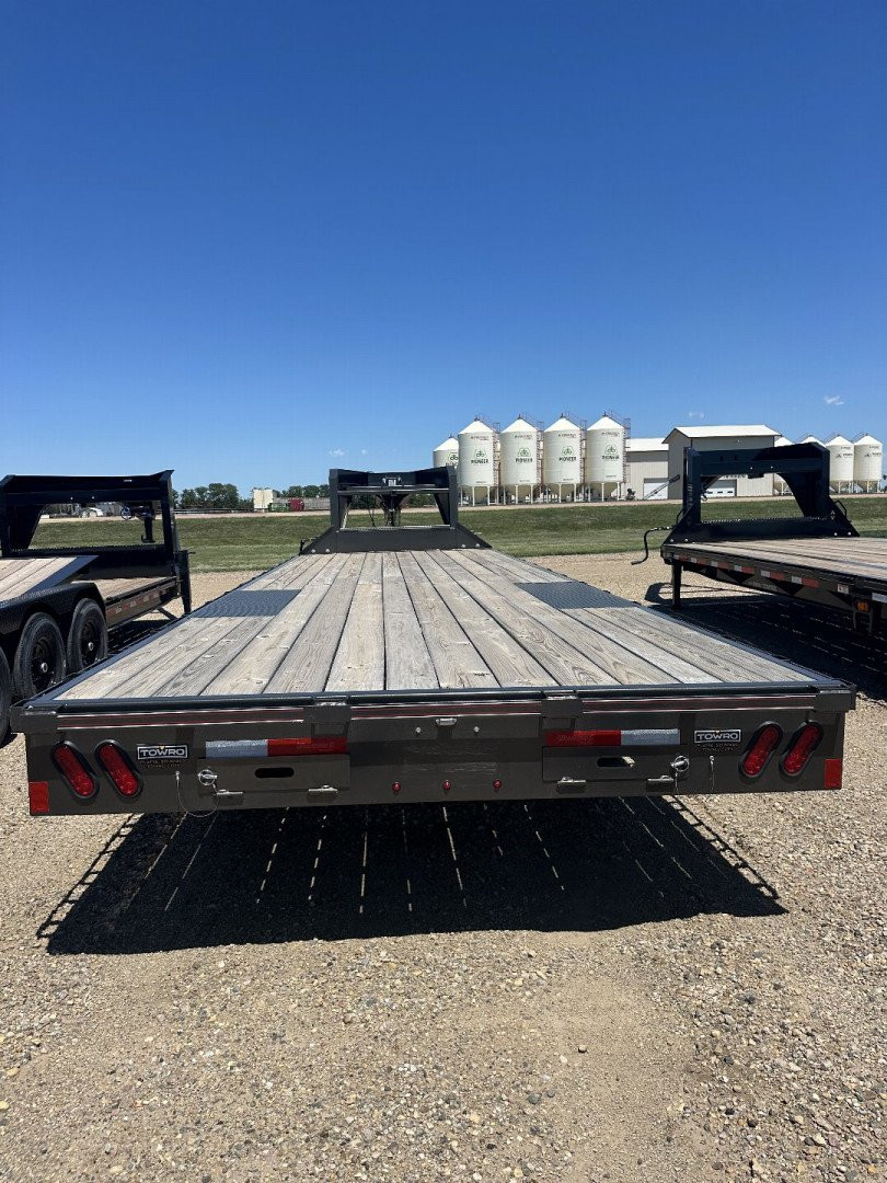 New 2023 Diamond C Trailers DEC210 Flatbed Trailer