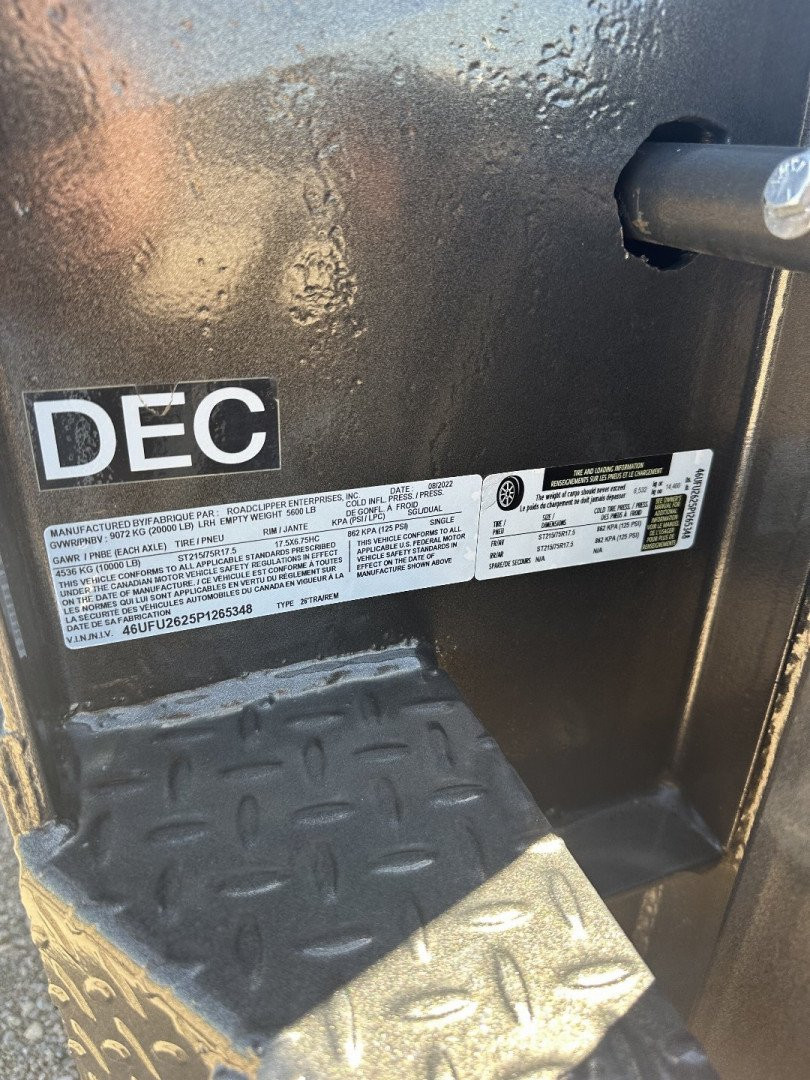 New 2023 Diamond C Trailers DEC210 Flatbed Trailer