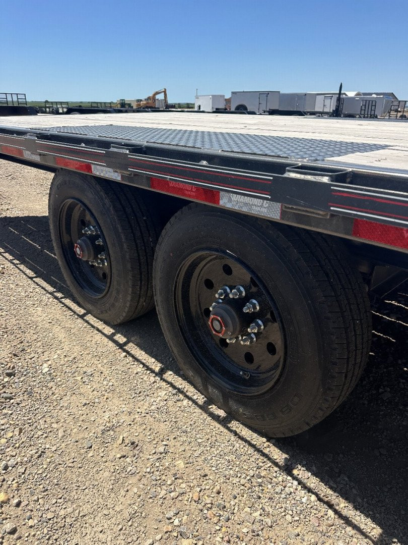 New 2023 Diamond C Trailers DEC210 Flatbed Trailer