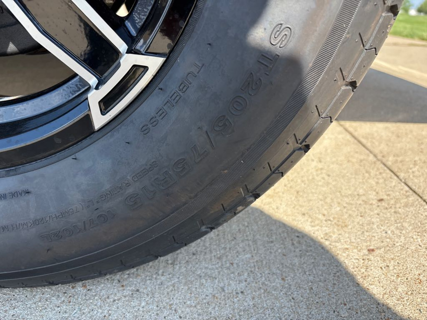 New 2025 United Trailers UJ-714TA35-8.5 Cargo / Enclosed Trailer