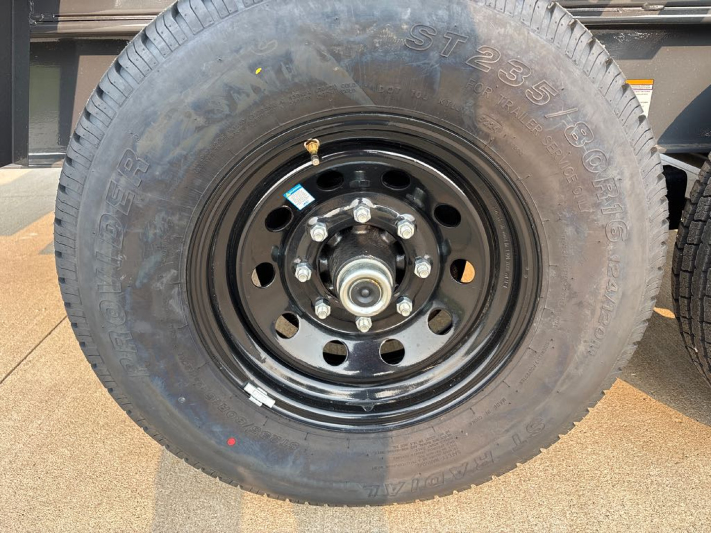 New 2025 Lamar Trailers DL831627-24 Dump Trailer