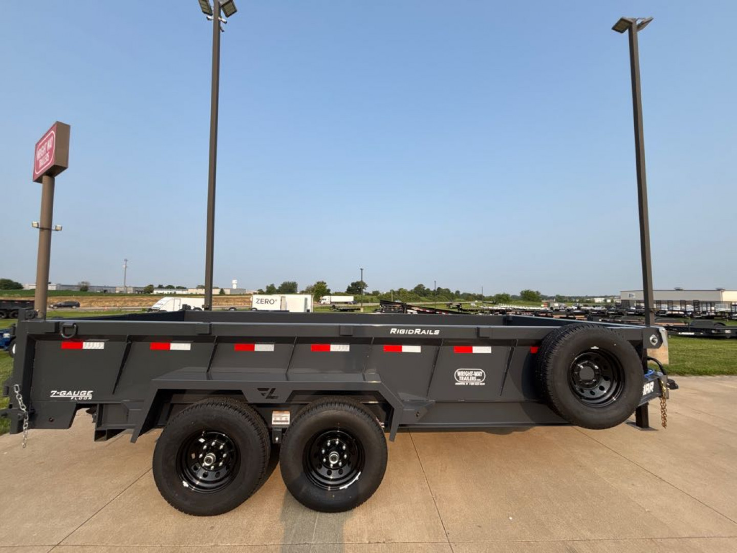 New 2025 Lamar Trailers DL831627-24 Dump Trailer