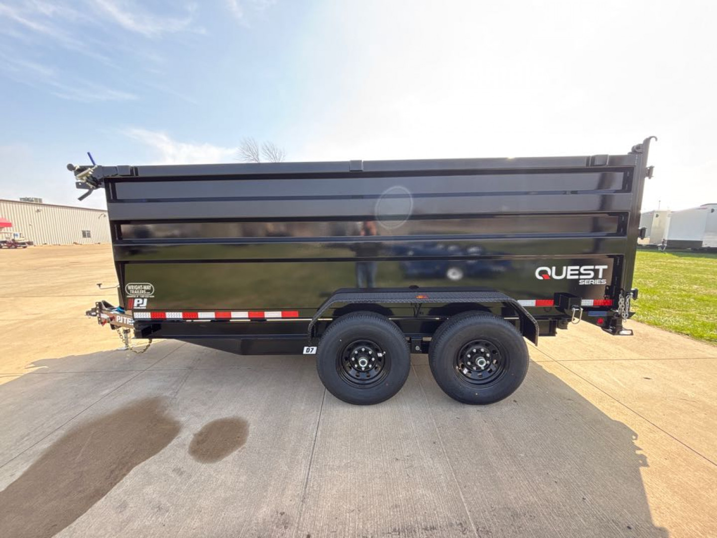 New 2025 PJ Trailers D7C1472BSSK-SWO4 Dump Trailer