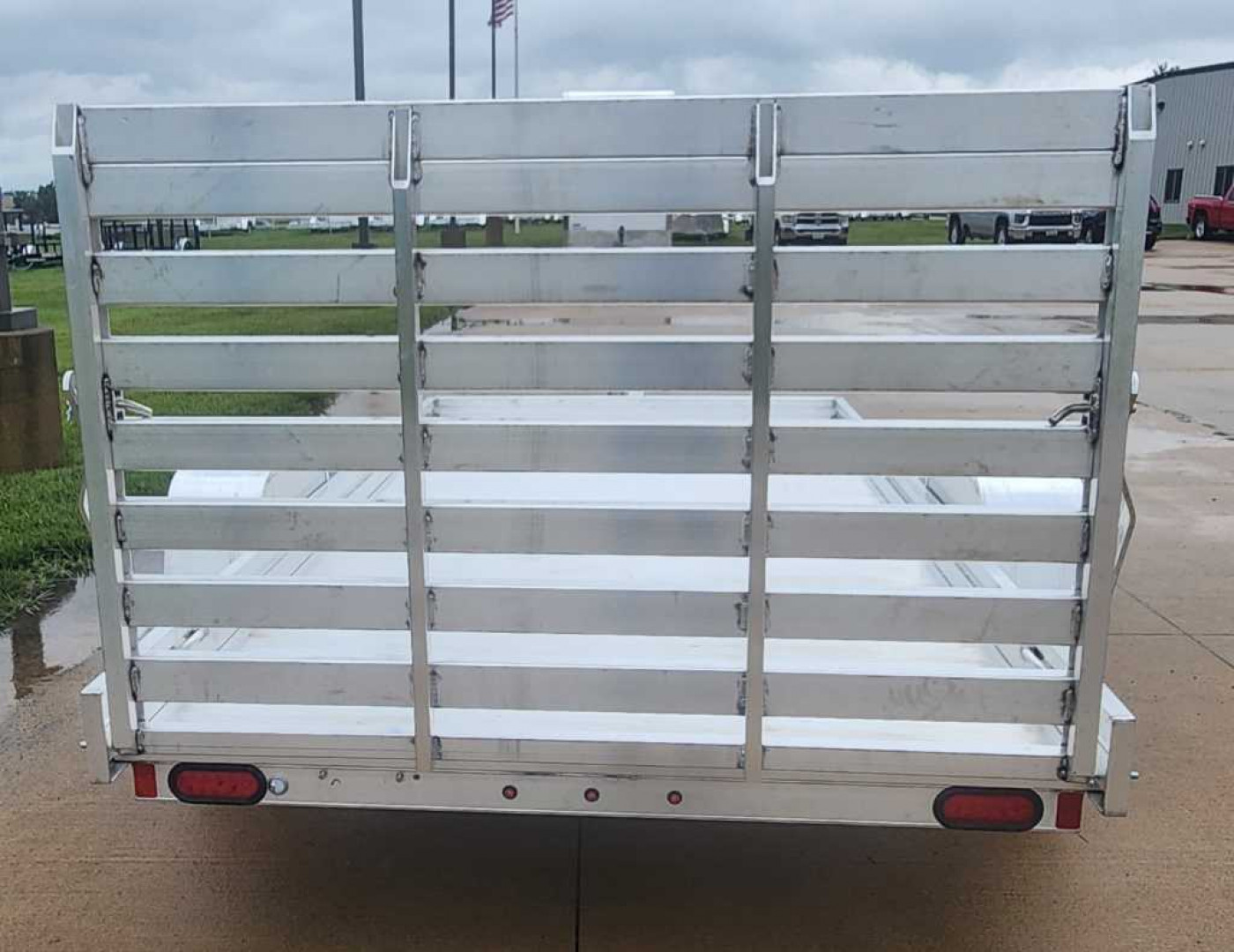 New Aluma HEAVY SINGLE AXLE STRT TAILGATE Utility Trailer