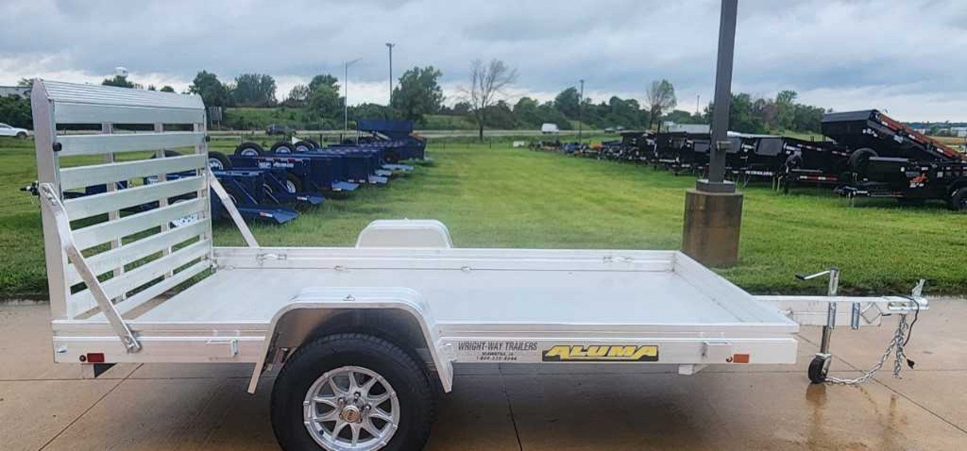 New Aluma HEAVY SINGLE AXLE STRT TAILGATE Utility Trailer