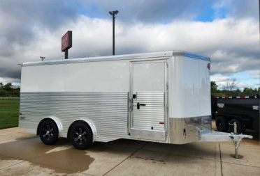 New 2024 Sundowner 8'X20' WORKHORSE ENCLOSED Horse Trailer
