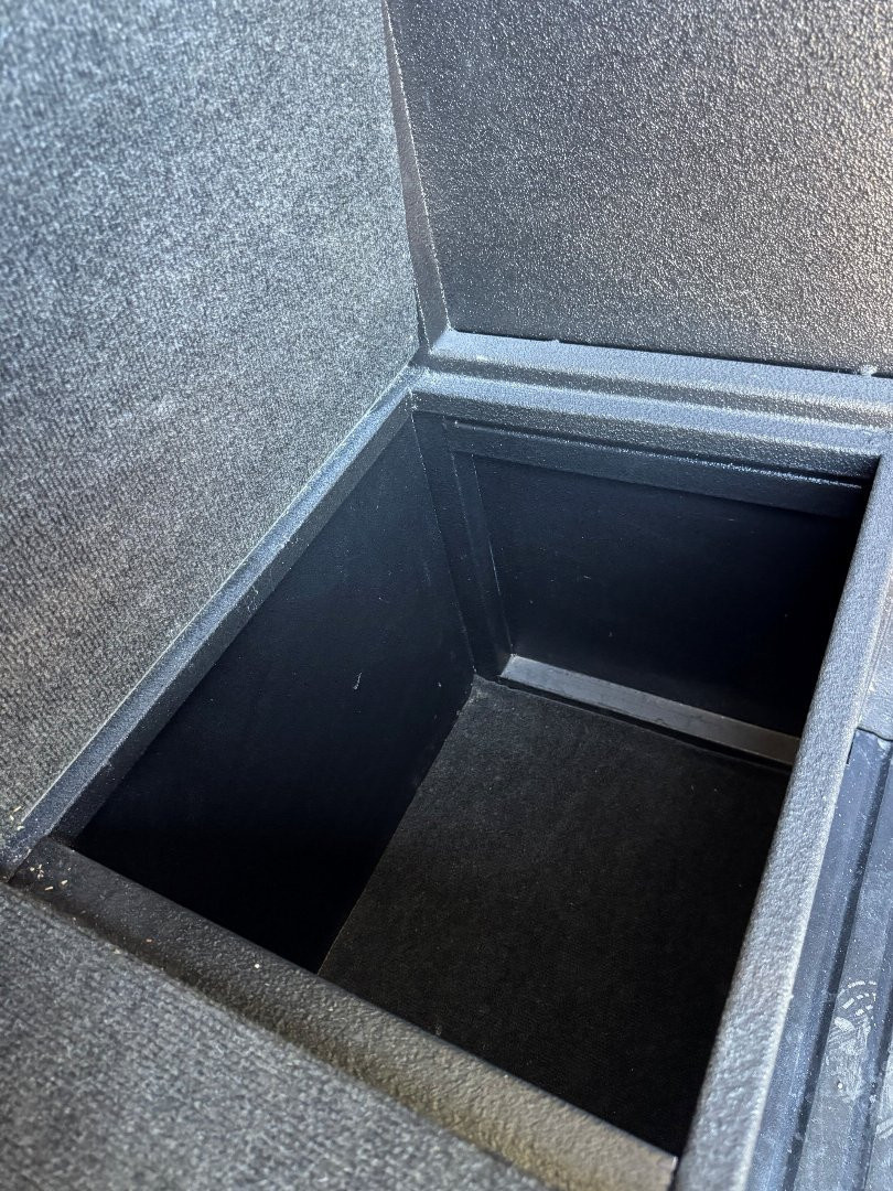 New 2026 Logan Coach 6 Horse Stockman Combo Horse Trailer