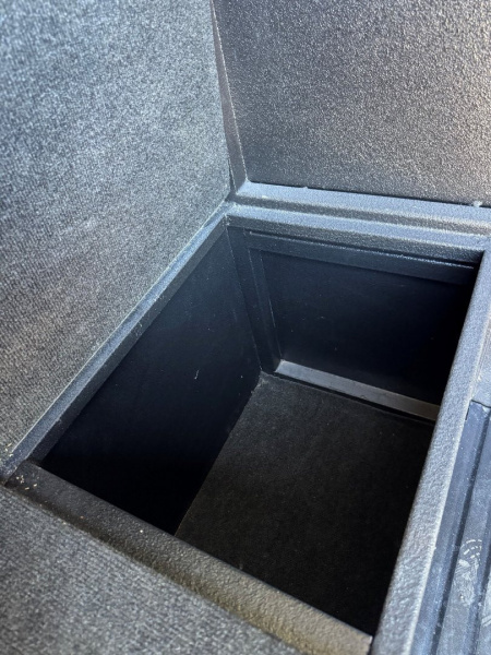 New 2026 Logan Coach 6 Horse Stockman Combo Horse Trailer