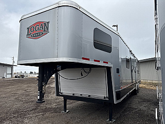 New 2025 Logan Coach 35' Z Broz Horse Power H2 All Seasons