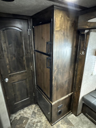 New 2025 Logan Coach 812 Bullseye 4H