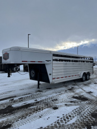 New 2025 Logan Coach 22' Cattleman