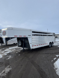 New 2025 Logan Coach 22' Cattleman