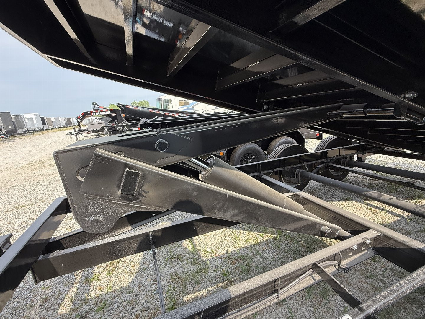 New 2026 BEHNKE ENTERPRISES LPD83X16E802 DUMP TRAILER 83X16 TA 24" SIDES (GVW:16000) BLACK