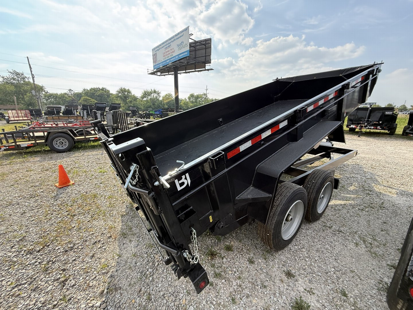 New 2026 BEHNKE ENTERPRISES LPD83X16E802 DUMP TRAILER 83X16 TA 24" SIDES (GVW:16000) BLACK