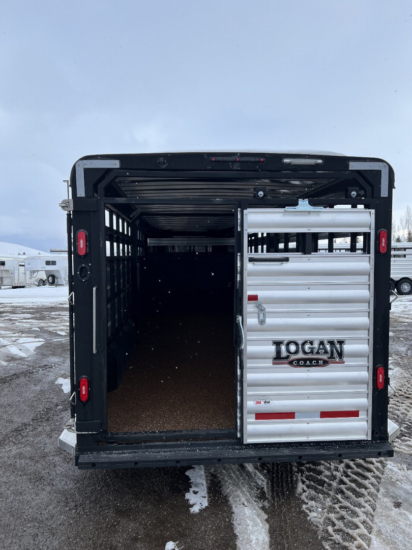 New 2025 Logan Coach 20' Cattleman