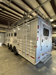 New DEMO PRICED 2024 Logan Coach 814 Select 5H Horse Trailer