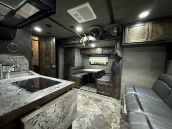 New DEMO PRICED 2024 Logan Coach 814 Select 5H Horse Trailer