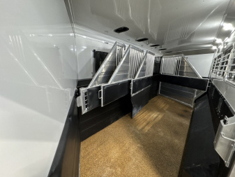 New DEMO PRICED 2024 Logan Coach 814 Select 5H Horse Trailer