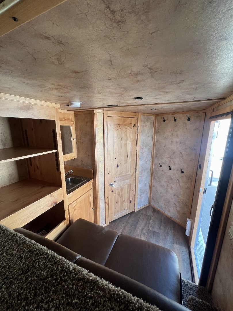 Used 2019 Logan Coach Riot 3H Horse Trailer