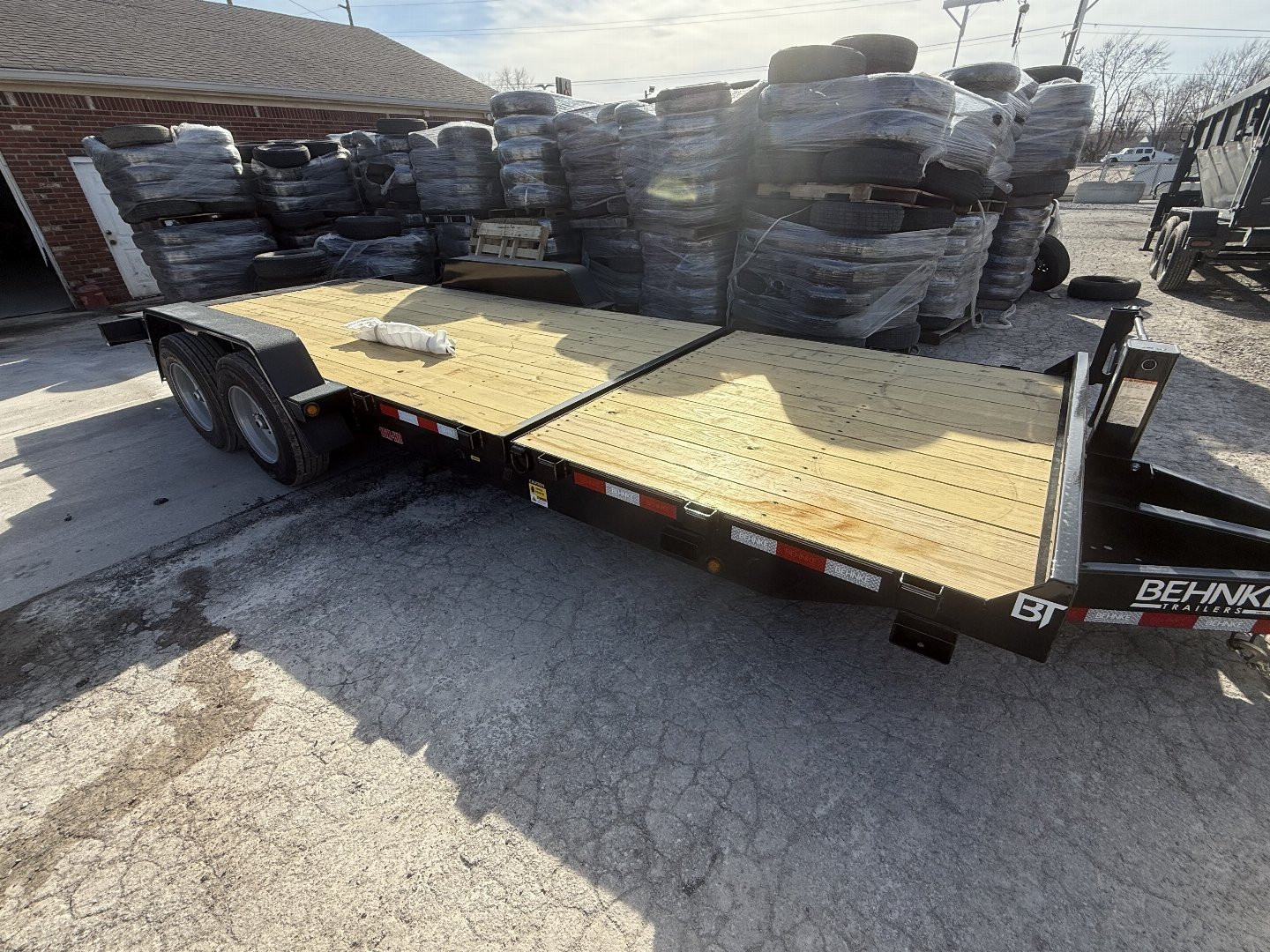 New 2025 Behnke TBCT2216ET Tilt Trailer 83X22 TA PARTIAL TILT (GVW:16000) BLACK