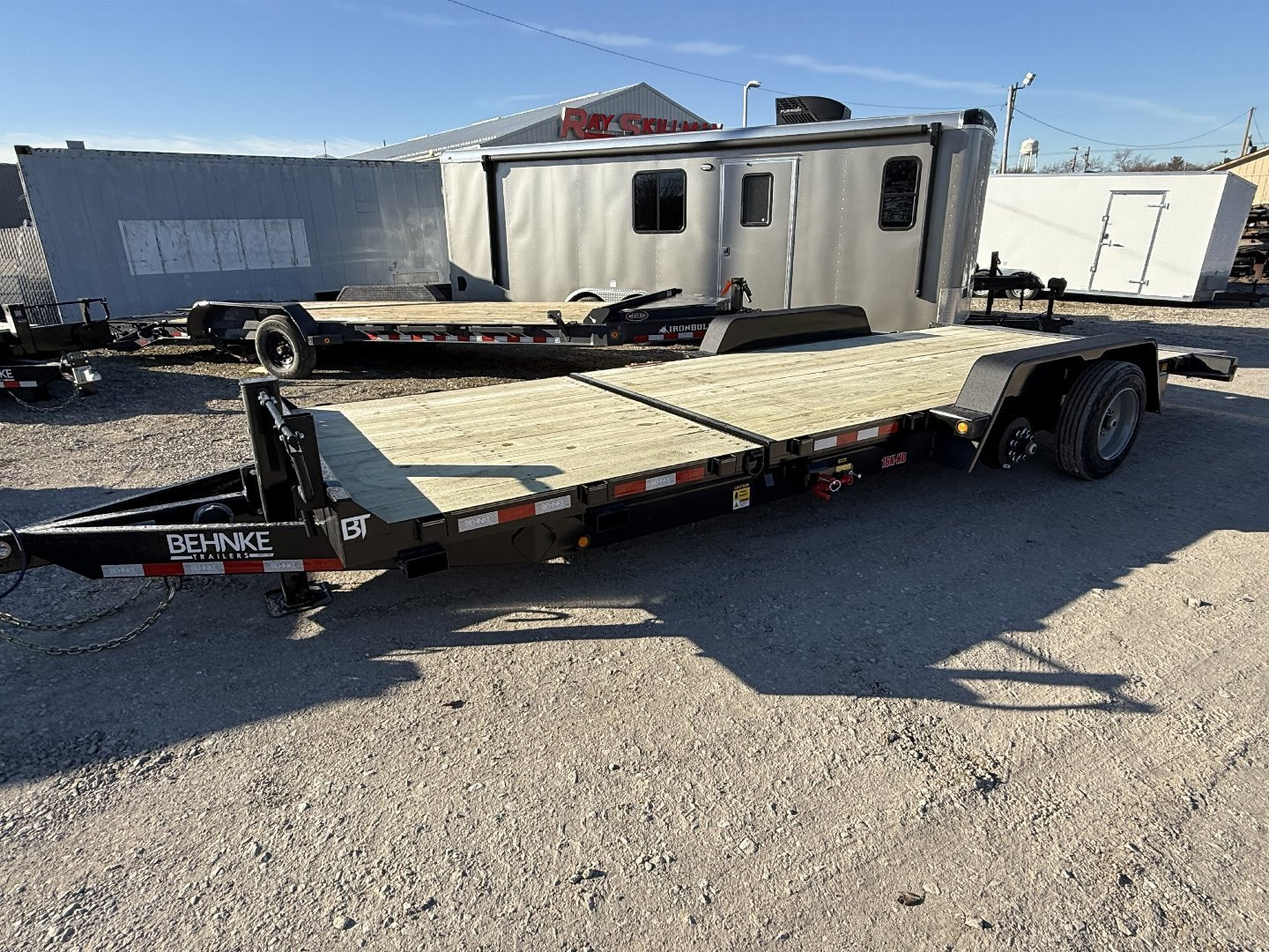 New 2025 Behnke TBCT2216ET Tilt Trailer 83X22 TA PARTIAL TILT (GVW:16000) BLACK