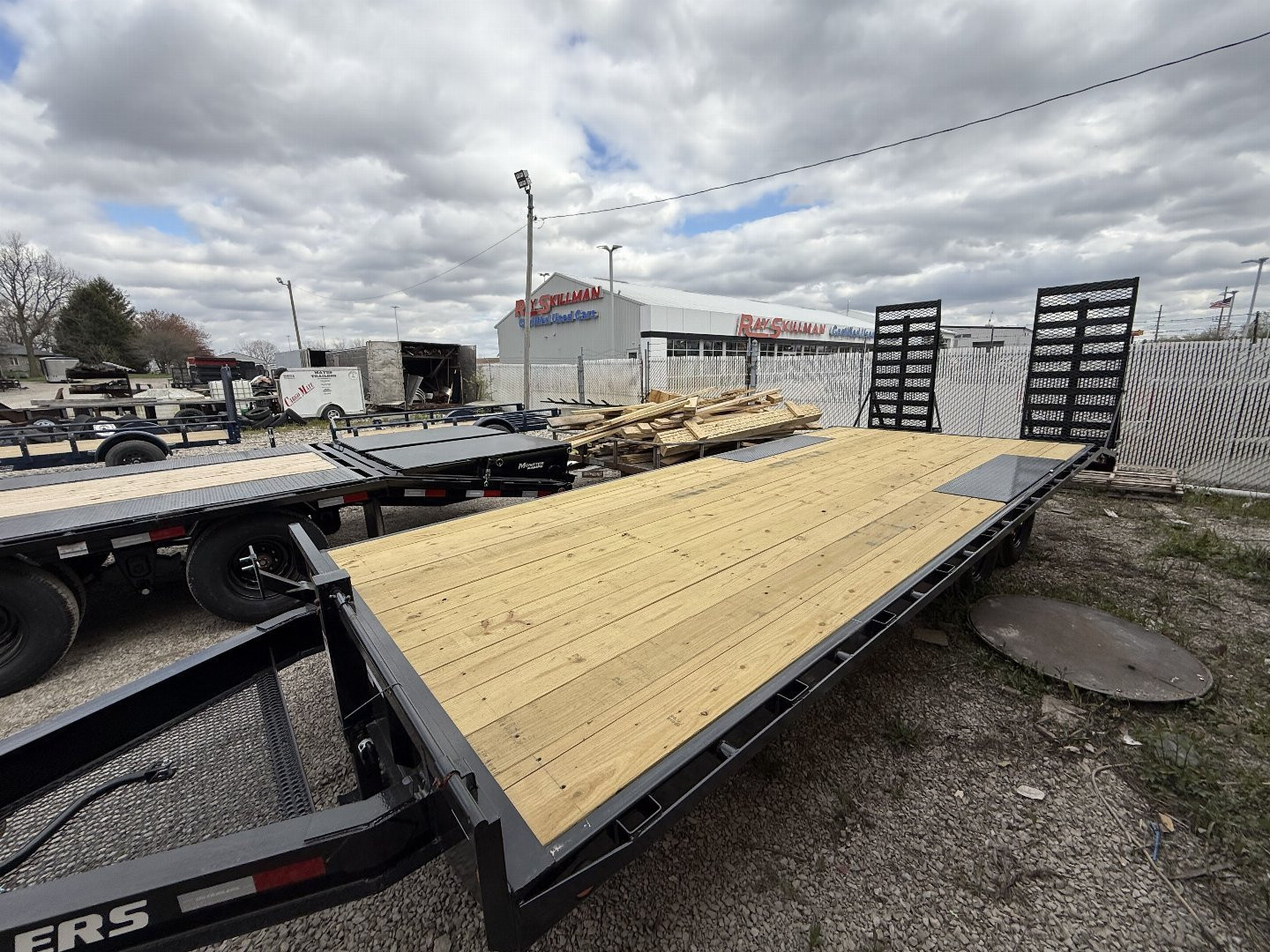 New 2025 PJ Trailers Deckover Trailer 102X22 TA DOVETAIL (GVW:14000) BLACK 31x66 RAMPS