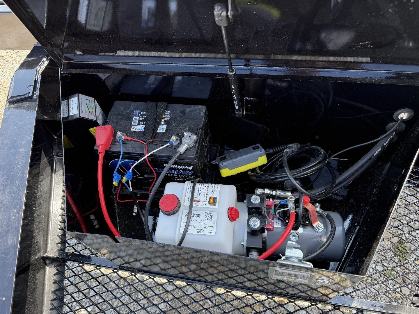 New 2026 PJ Trailers T8222 Tilt Trailer DECKOVER 102X22 TA (GVW:14000) BLACK