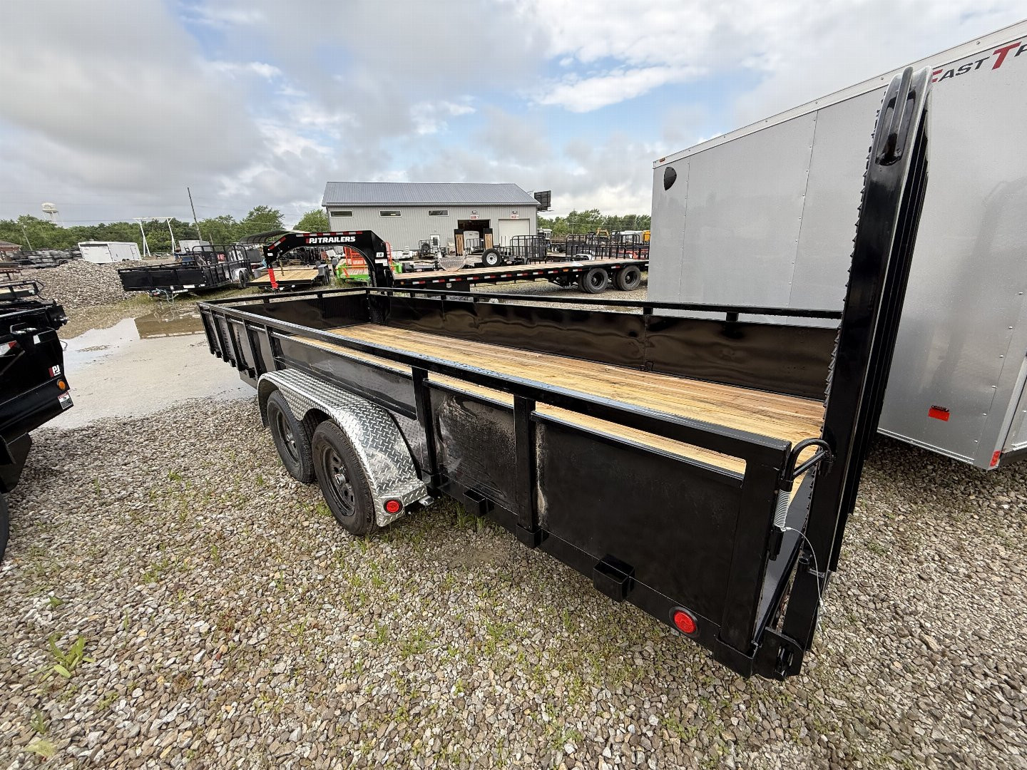 New 2026 PJ Trailers UL202 Utility Trailer 83X20 TA STRAIGHT DECK(GVW:7000) BLACK METAL SIDES