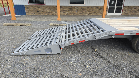 New 2025 Diamond C Trailers FMAX207 Flatbed Trailer / 15.5k GVWR / 28'