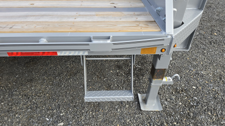 New 2025 Diamond C Trailers FMAX207 Flatbed Trailer / 15.5k GVWR / 28'