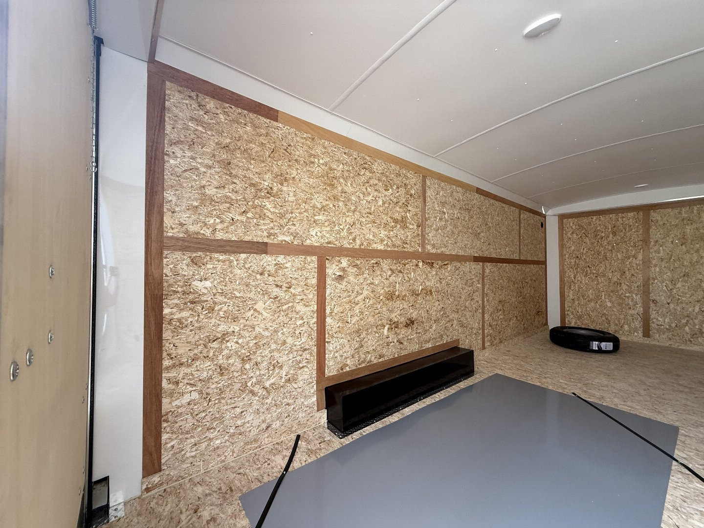 New 2025 Cargo Mate BL8520TA5-24 Cargo / Enclosed Trailer 102X20 TA DOUBLE DOOR (GVW:14000) WHITE