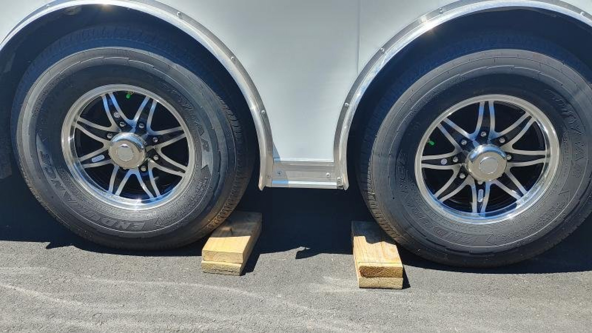 New 2022 United Trailers 10K Cargo / Enclosed Trailer