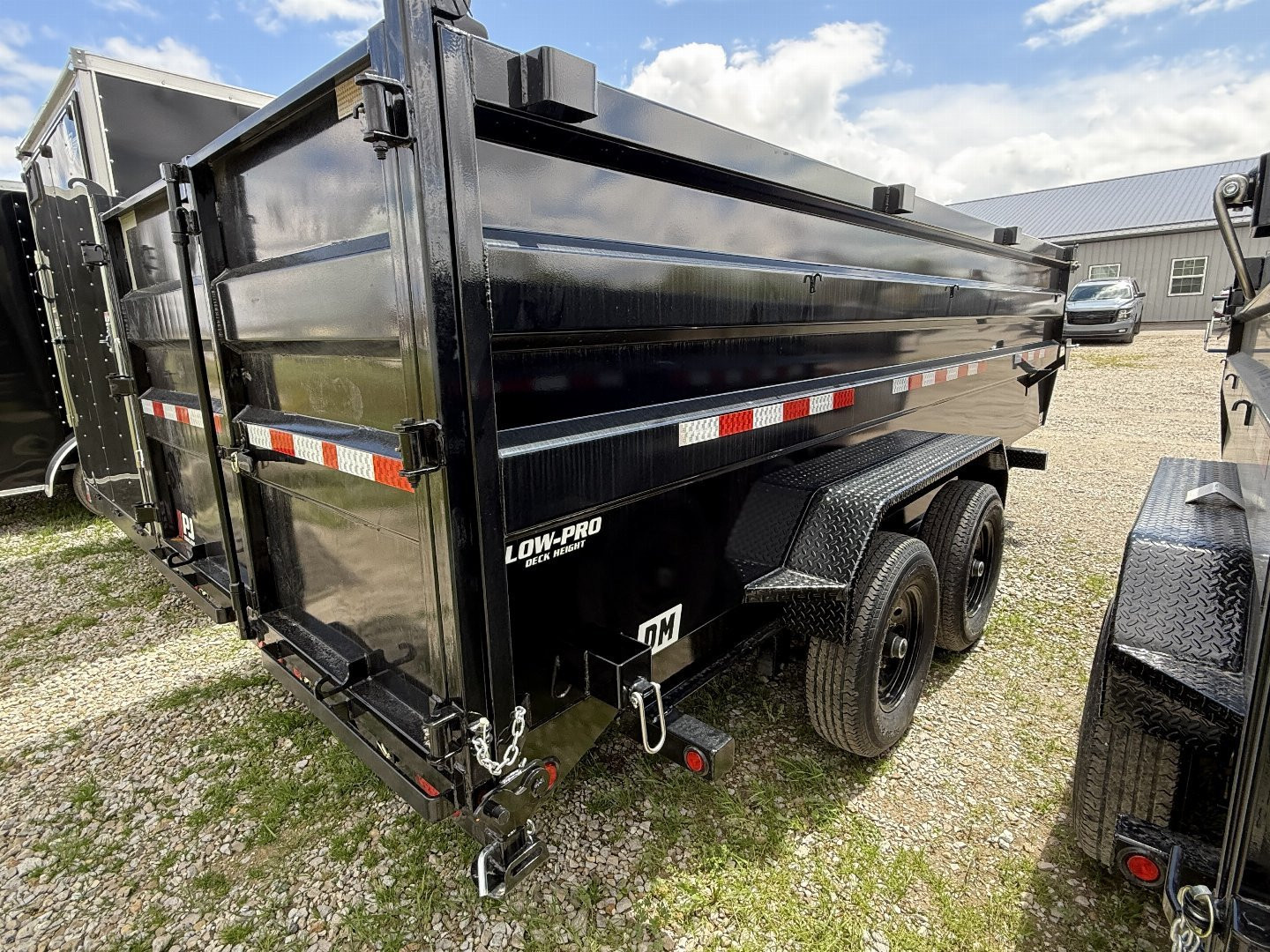New 2025 PJ Trailers DM162 Dump Trailer 83x16 TA (GVW:14000) BLACK