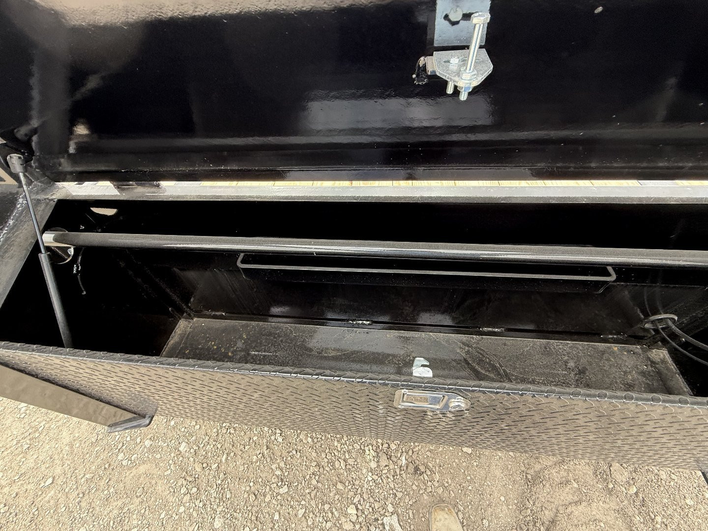 New 2025 PJ Trailers LS352 Equipment Trailer 102X35 TA GOOSNECK DOVETAIL W/ SINGLES (GVW:15680) BLACK