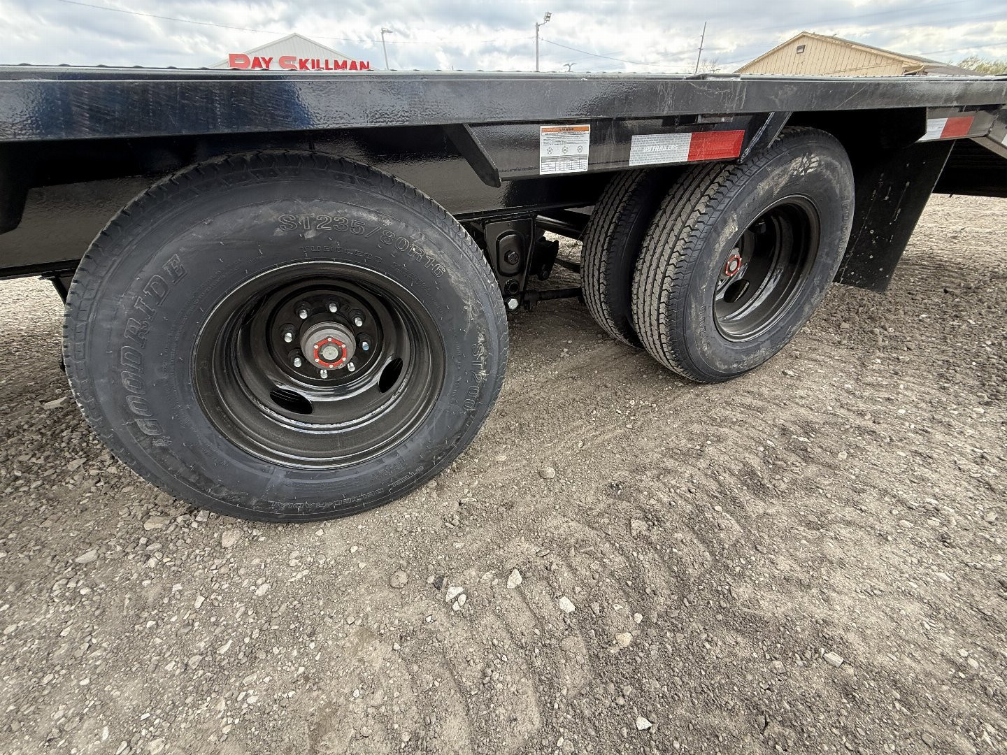 New 2025 PJ Trailers PL252 Deckover Trailer 102X25 TA PINTLE W/ DUALS (GVW:25000) BLACK