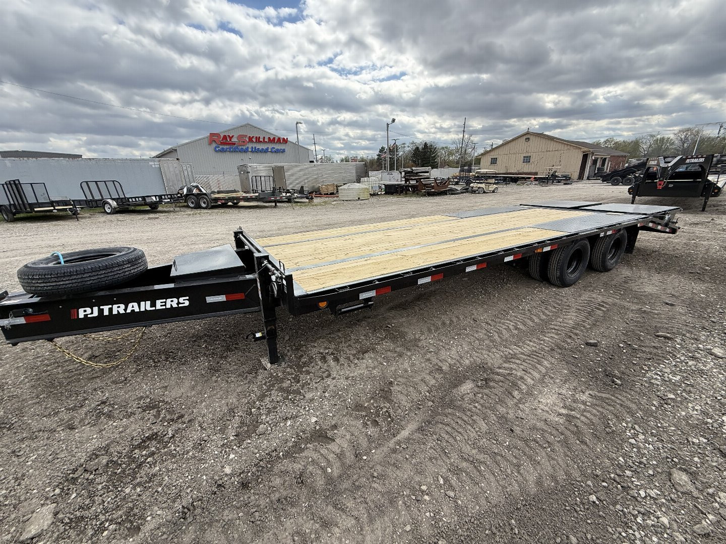 New 2025 PJ Trailers PL252 Deckover Trailer 102X25 TA PINTLE W/ DUALS (GVW:25000) BLACK